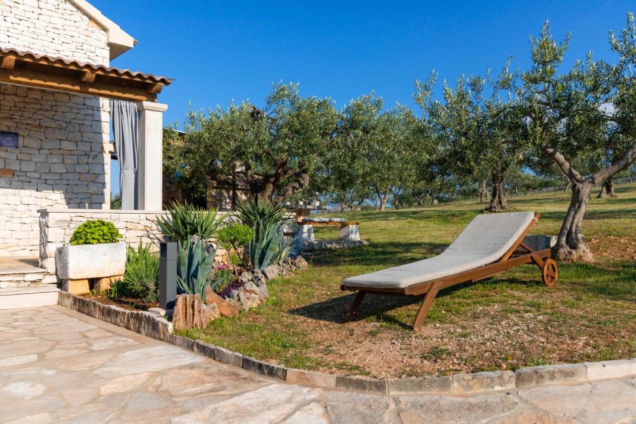 Marina Holiday Home Postira Exterior photo
